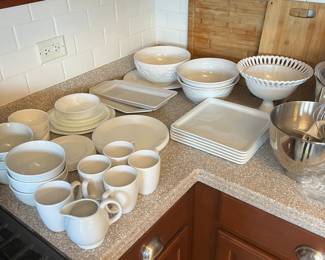Various Dinnerware Items and Sets 
-Corelle
-Threshhold 