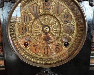 Seth Thomas Mantle Clock CLOSEUP 