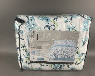 Lot 301 | New Home Expressions Queen Set With Sheets