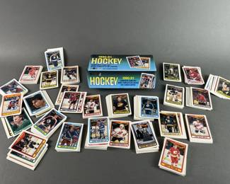 Lot 216 | 1990-91 O-Pee-Chee Hockey Card Set