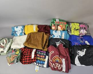 Lot 309 | New Kids Graphic Long Sleeve Shirts & More