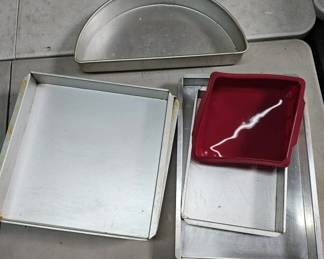 Lot 125 | Various Professional Baking Pans and More