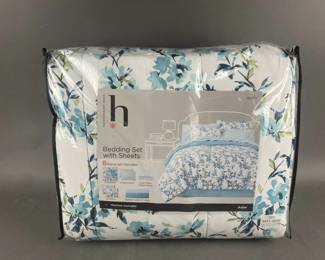 Lot 300 | New Home Expressions Queen Set With Sheets