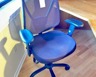 Office Chair with Mesh Back
