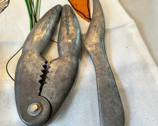 Aluminum Crab Claw - Crab Cracker Tool 