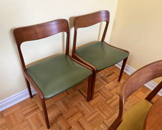 F.M. Furniture Company MCM Dining Chairs with Green & Yellow Leather Seats