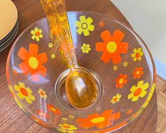 Mid-Century Atomic Orange & Yellow Daisy Glass Serving Bowl
