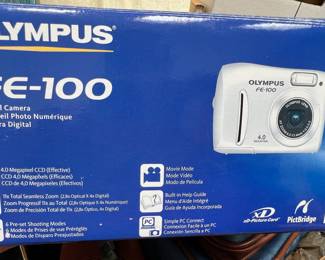 Olympus Digital Camera -  FE-110
