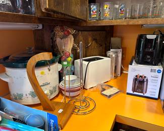 Small Kitchen Appliances, Kitchenware