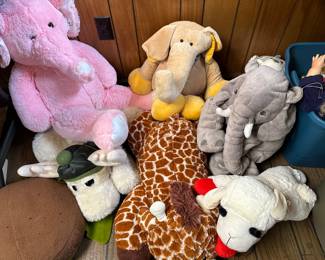 STUFFED ANIMALS EVERYWHERE!