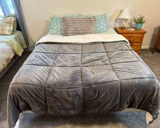 Queen Size ADJUSTABLE SLEEP NUMBER Bed