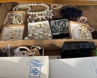 LOTS OF JEWELRY!