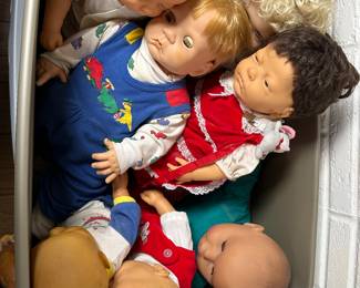 LOTS OF NEAT BABY DOLLS!