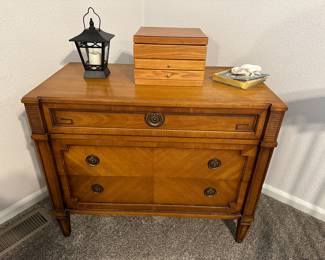 Vintage 3 Drawer Dresser