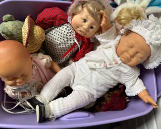 LOTS OF NEAT BABY DOLLS!