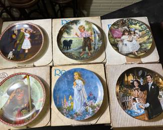 OVER 100 COLLECTOR PLATES!
