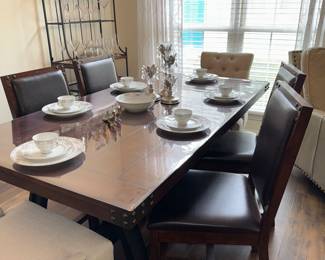 Beautiful Solid Wood Dining Table 