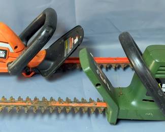 Black & Decker 16" Electric Hedge Trimmer Model TR255, Powers On And Black & Decker 20V Cordless 22" Hedge Trimmer