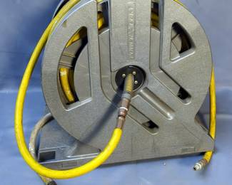 Air Hose Unknown Brand, Unknown Length With Power Port Hose Reel