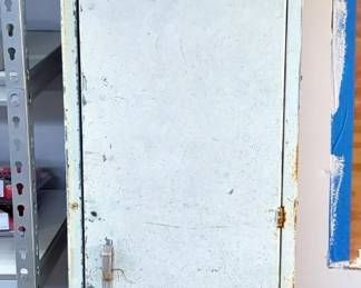 Metal Single Door Locker With 2 Shelves, 76.5" x 15" x 18"