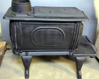 Vogelzane Boxwood Stove, Model BX26E, 27" x 21.5" x 33"
