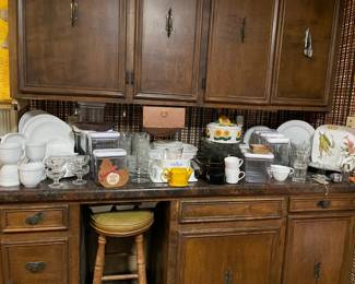 DISHES AND STORAGE CONTAINERS