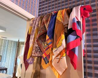 SCARVES