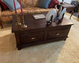 CONTEMPARY NEW COFFEE TABLE