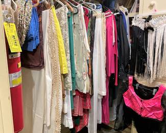 TABLE AND WINDOW LINENS