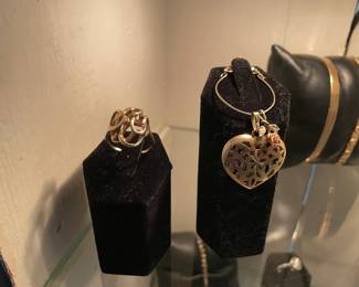 14K  RING AND CHARM HOLDER WITH CHARMS