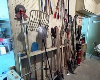 STICK TOOIS AND STHIL GAS WEED EATER