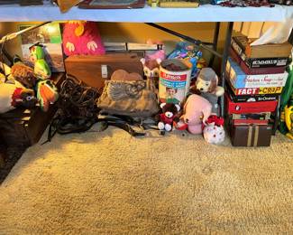 VINTAGE GAMES AND WOOD BOXES