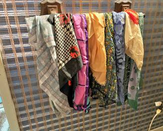 SCARVES