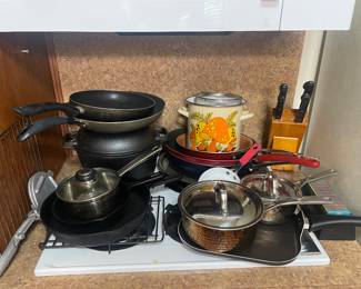 Cast Iron Pots and Pans, Miscellaneous Frying Pans and Pots