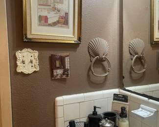 Makeup, Bathroom Accessories 