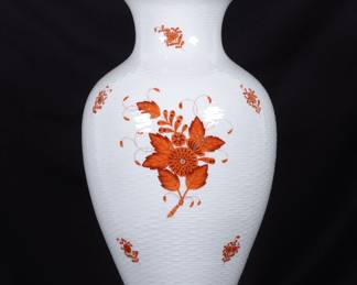 Lot 206: Herend Chinese Bouquet Rust Vase