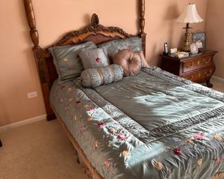 Carved queen, fold bed, wonderful Bedspread with pillows