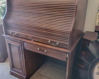 oak rolltop desk