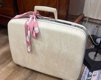 Samsonite 1960s suitcase 
