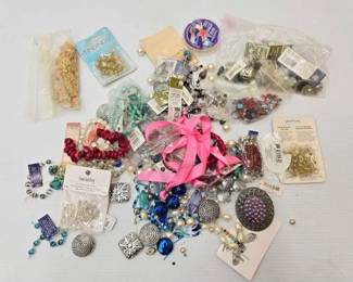 #818 • Costume Jewelry
