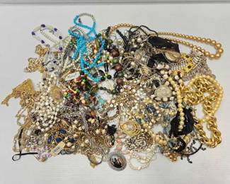 #806 • Costume Jewelry
