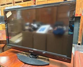 #5536 • Sharp Tv AQUOS
