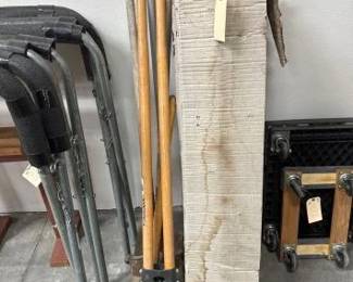 #4004 • Box of Chicken Wire & Yard Tools
