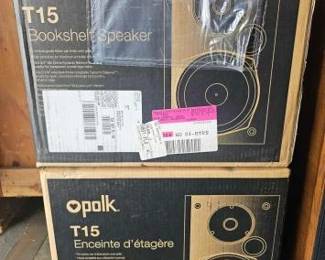 #1510 • 2 Polk Audio T15 Bookshelf Speakers
