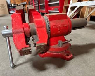 #3046 • Olympia Pipe Vise
