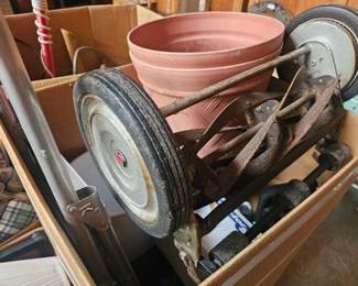 #5596 • Lawn Mower, Pot, Trash Can, Toaster, Step Stool and More
