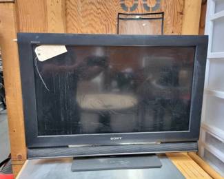 #5002 • Sony 32" LCD TV
