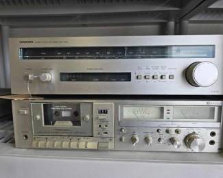 #1064 • Onkyo Quartz Locked FM Stereo/AM Tuner and Realistic SCT-3000 Stereo Cassette Tape Deck
