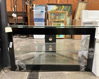 #4054 • Glass table
