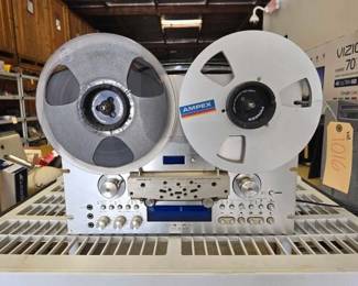 #1016 • Pioneer Reel to Reel Stereo Tape Deck
